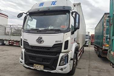二手东风柳汽 乘龙H5 290马力 4X2 9.7米AMT自动档厢式载货车(国六) 单桥 玉柴二手载货车 黄牌