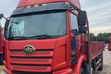 二手一汽解放 J6L中卡 精英版 320马力 6X2 7.2米栏板载货车(国六)(高顶)(国六) 前四后四 锡柴二手载货车 黄牌