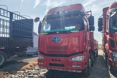 二手一汽解放 新J6P重卡 280马力 6X2 7.7米栏板载货车(国五) 前四后四 锡柴二手载货车 黄牌