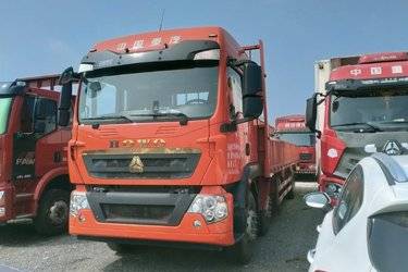 二手中国重汽 HOWO TX 330马力 6X2 9.6米栏板载货车(国六) 前四后四 曼二手载货车 黄牌
