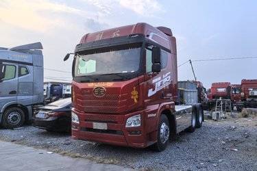 二手青岛解放 JH6重卡 领航版 550马力 6X4牵引车(国五) 双驱 潍柴二手牵引车 黄牌图片