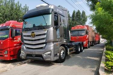 二手福田 欧曼EST 北方版 530马力 6X4 LNG自动挡牵引车(国六) 双驱 福田康明斯二手牵引车 黄牌图片