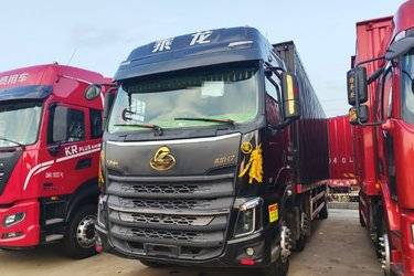 二手东风柳汽 乘龙H7重卡 315马力 6X2 9.6米载货车(国五) 前四后四 玉柴二手载货车 黄牌图片