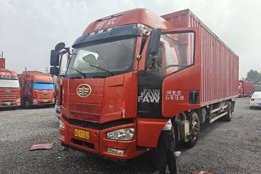 二手一汽解放 J6L中卡 复合型 280马力 6X2 9.7米厢式载货车(国五) 前四后四 锡柴二手载货车 黄牌图片
