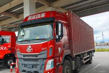 二手东风柳汽 乘龙H5中卡 260马力 6X2 7.8米厢式载货车(国五) 前四后四 玉柴二手载货车 黄牌