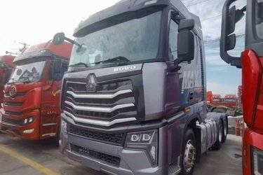 二手中国重汽 HOWO Max重卡 480马力 6X4 AMT自动挡牵引车(国六) 双驱 潍柴二手牵引车 黄牌图片