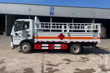 二手液化气体运输车 湖北程力(程力威牌) 东风多利卡底盘 132 4.2 4X2图片