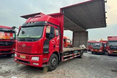 二手一汽解放 J6L中卡 精英版 220马力 4X2 8米厢式载货车(国六)(高顶)(国六) 单桥 大柴二手载货车 黄牌图片