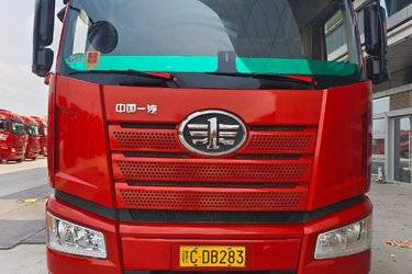 二手一汽解放 新J6P重卡 领航版2.0 460马力 6X4牵引车(国六) 双驱 锡柴二手牵引车 黄牌图片