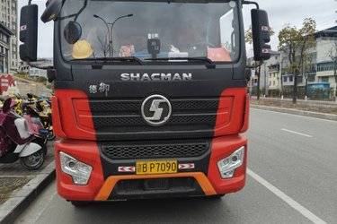 二手陕汽商用车 德御Q300 300马力 4X2 6.8米AMT自动档仓栅式载货车(国六) 单桥 玉柴二手载货车 黄牌