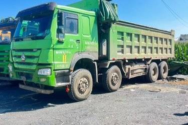 二手中国重汽 HOWO重卡 380马力 8X4 6.8米自卸车(国五) 前四后八 中国重汽二手自卸车 黄牌