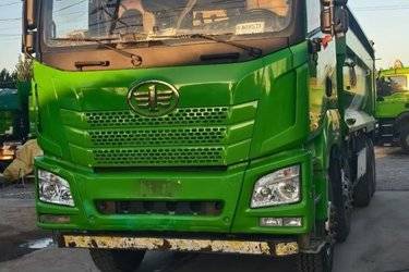 二手青岛解放 JH6重卡 430马力 8X4 6.5米自卸车(国五) 前四后八 潍柴二手自卸车 黄牌