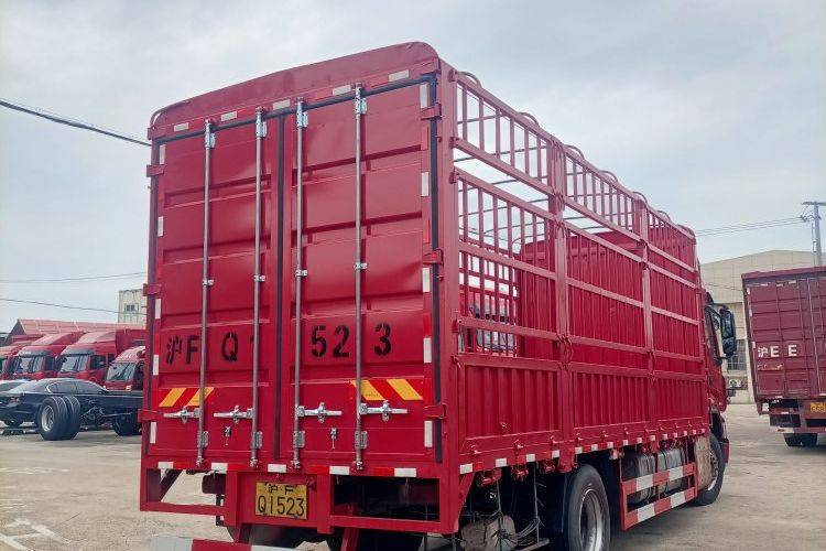 二手东风柳汽乘龙 270马力 载货车