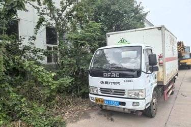 二手液化气体运输车 湖北程力(程力威牌) 东风多利卡底盘 75 4.1 4X2图片