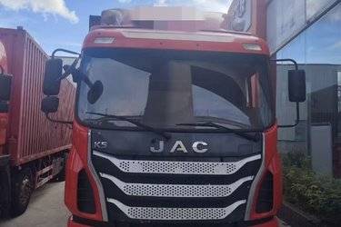 二手江淮 格尔发K5L中卡 220马力 4X2 7.8米厢式载货车(国五) 单桥 玉柴二手载货车 黄牌