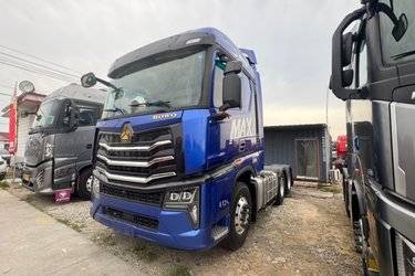 二手中国重汽 HOWO Max重卡 610马力 6X4 AMT自动档牵引车(国六) 双驱 潍柴二手牵引车 黄牌