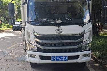 二手跃进 快运H300 150马力 3.12米AMT自动挡双排厢式轻卡(国六) 单桥 上汽大通二手载货车 蓝牌图片