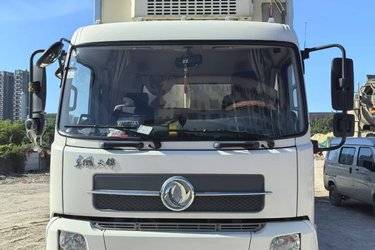 二手东风商用车 天锦中卡 180马力 4X2载货车底盘(国五) 单桥 东风康明斯二手载货车 黄牌