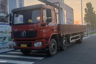 二手陕汽重卡 德龙L3000 245马力 6X2 7.9米栏板载货车(国五) 前四后四 玉柴二手载货车 黄牌