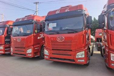 二手青岛解放 JH6重卡 460马力 6X4牵引车(国六) 双驱 潍柴二手牵引车 黄牌图片