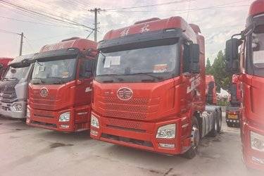 二手青岛解放 JH6重卡 460马力 6X4牵引车(国六) 双驱 潍柴二手牵引车 黄牌图片