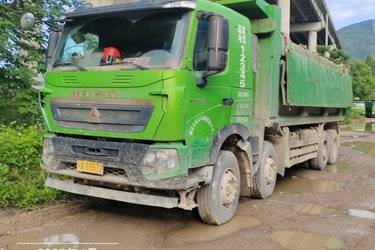 二手中国重汽 HOWO T7H重卡 440马力 8X4 7.6米自卸车(国五) 前四后八 曼二手自卸车 黄牌