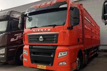 二手中国重汽 汕德卡SITRAK G5重卡 250马力 6X2 9.6米仓栅式载货车(国六) 前四后四 康明斯二手载货车 黄牌