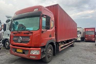 二手东风 多利卡D9 2018款 220马力 4X2 8米厢式载货车(国五) 单桥 东风康明斯二手载货车 黄牌