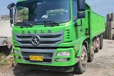 二手大运 F7重卡 标载型 270马力 8X2 6.8米自卸车(国六) 8X2 潍柴二手自卸车 黄牌图片