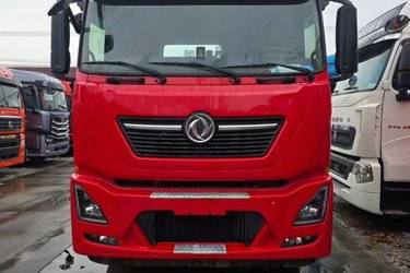 二手东风商用车 天龙重卡 560马力 4X2 AMT自动挡概念牵引车(国六) 单桥 东风康明斯二手牵引车 黄牌图片