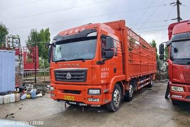 二手中国重汽 汕德卡SITRAK G5重卡 290马力 6X2 6.8米仓栅式载货车(国六) 前四后四 曼二手载货车 黄牌