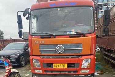 二手东风商用车 天锦中卡 180马力 4X2 6.75米仓栅式载货车(国五) 单桥 东风二手载货车 黄牌图片