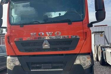 二手中国重汽 HOWO TX重卡 480马力 6X4 牵引车(国五) 双驱 曼二手牵引车 黄牌图片