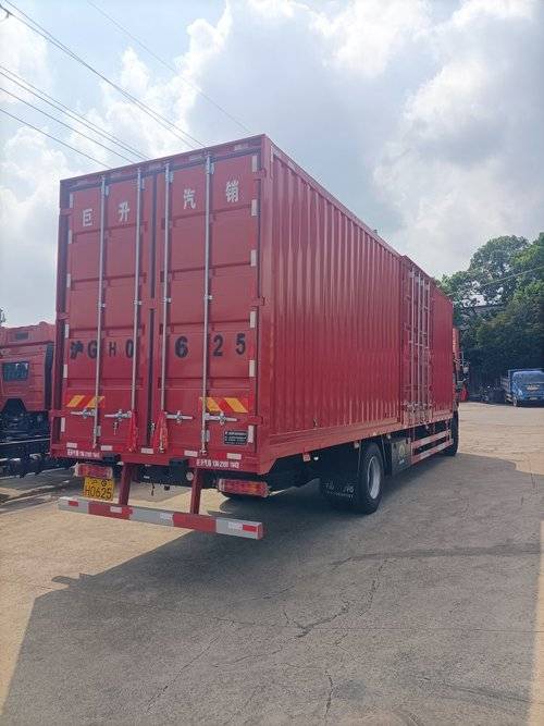 欧曼重卡(原福田欧曼) 240马力 载货车