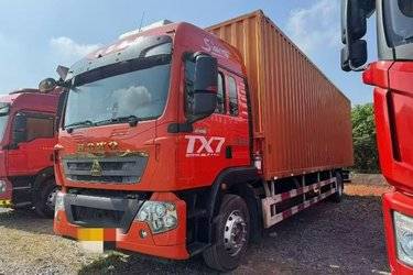 二手中国重汽 HOWO TX重卡 290马力 6X2 9.52米厢式载货车(国六) 前四后四 曼二手载货车 黄牌