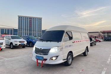 二手厦门金龙 金威 2015款 长轴型 110马力 2.0L 封闭货车(国四)二手封闭货车后驱