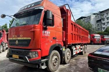 二手中国重汽 HOWO T7H重卡 540马力 8X4 8.5米自卸车(国五) 前四后八 中国重汽二手自卸车 黄牌