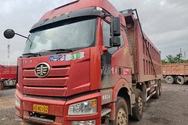 二手一汽解放 新J6P重卡 550马力 8X4 8.5米自卸车(国五) 前四后八 一汽二手自卸车 黄牌