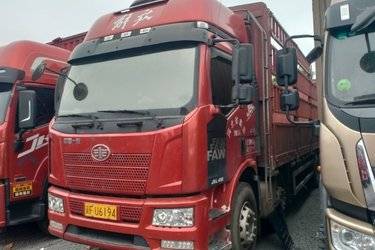 二手一汽解放 J6L中卡 质惠版 280马力 6X2 8.7米仓栅式载货车(国五) 前四后四 锡柴二手载货车 黄牌