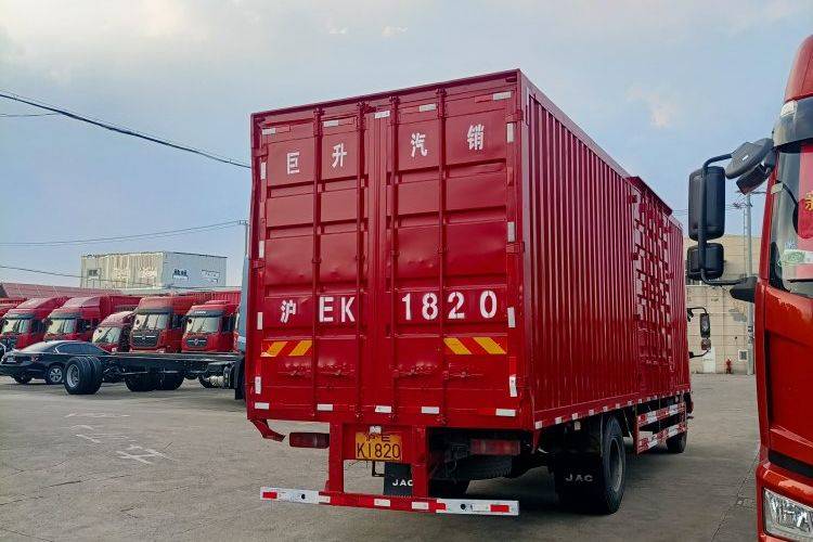 二手东风商用车 180马力 载货车