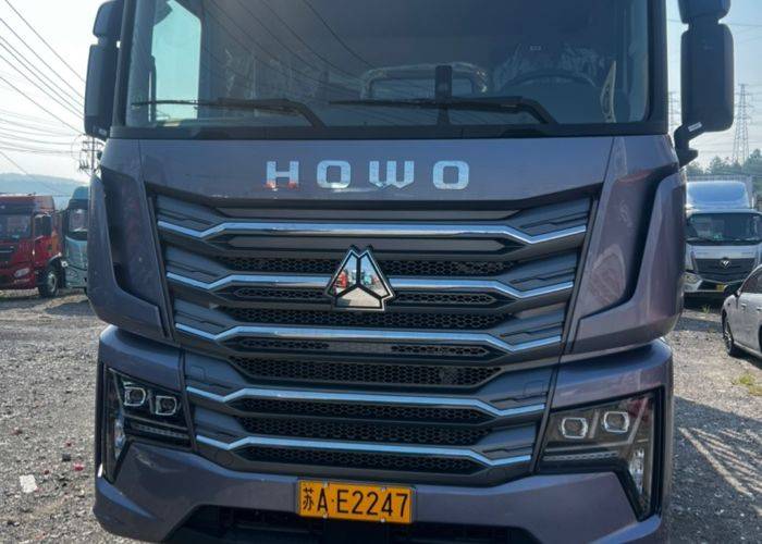 二手重汽豪沃(HOWO) 330马力 载货车