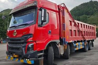 二手东风柳汽 乘龙H7 350马力 8X4 8.2米自卸车(国五) 前四后八 东风二手自卸车 黄牌