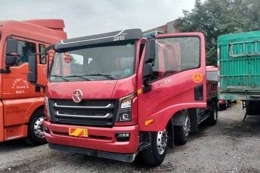 二手大运 祥龙 230马力 6X2 6.8米排半栏板载货车(国六) 前四后四 云内动力二手载货车 黄牌