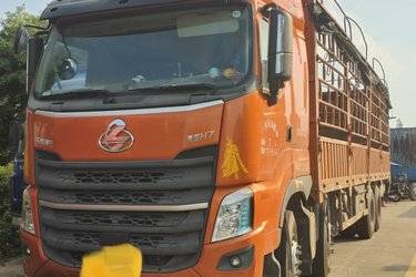 二手东风柳汽 乘龙H7重卡 350马力 8X4 9.4米栏板载货车(国五) 前四后八 潍柴二手载货车 黄牌