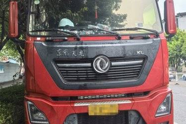 二手东风商用车 天龙KL重卡 465马力 8X4 9.6米仓栅式载货车(国五) 前四后八 雷诺二手载货车 黄牌