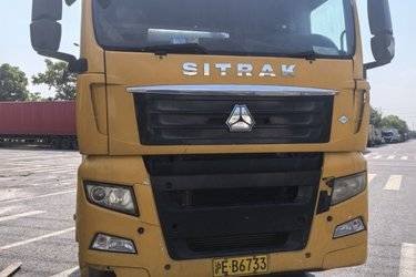 二手中国重汽 汕德卡SITRAK G7重卡 440马力 4X2 LNG牵引车(国六) 单桥 中国重汽二手牵引车 黄牌图片