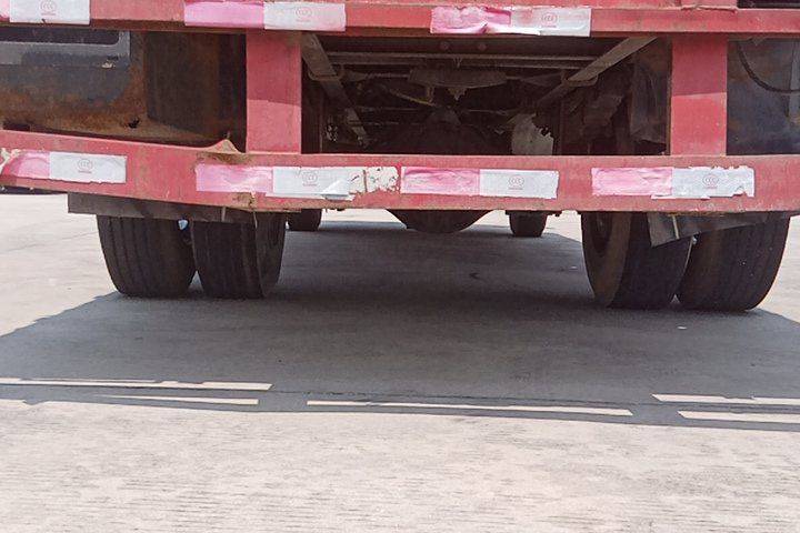 二手一汽解放 220马力 载货车