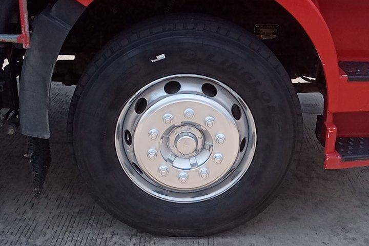 二手一汽解放 220马力 载货车