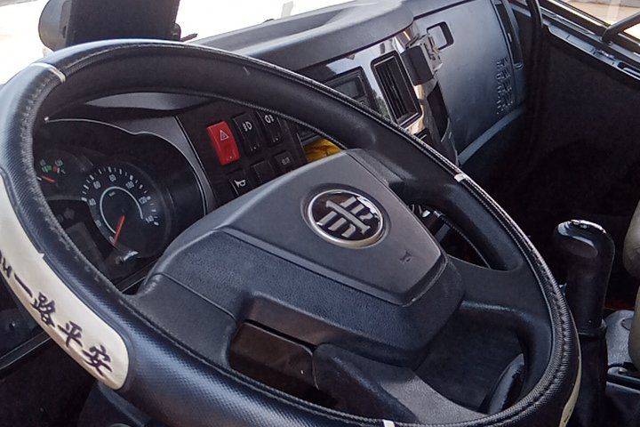 二手一汽解放 220马力 载货车