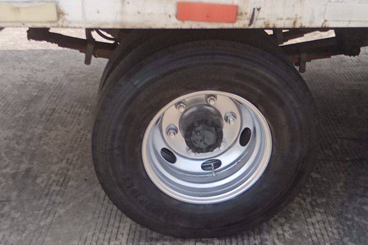 二手重汽HOWO轻卡 116马力 载货车